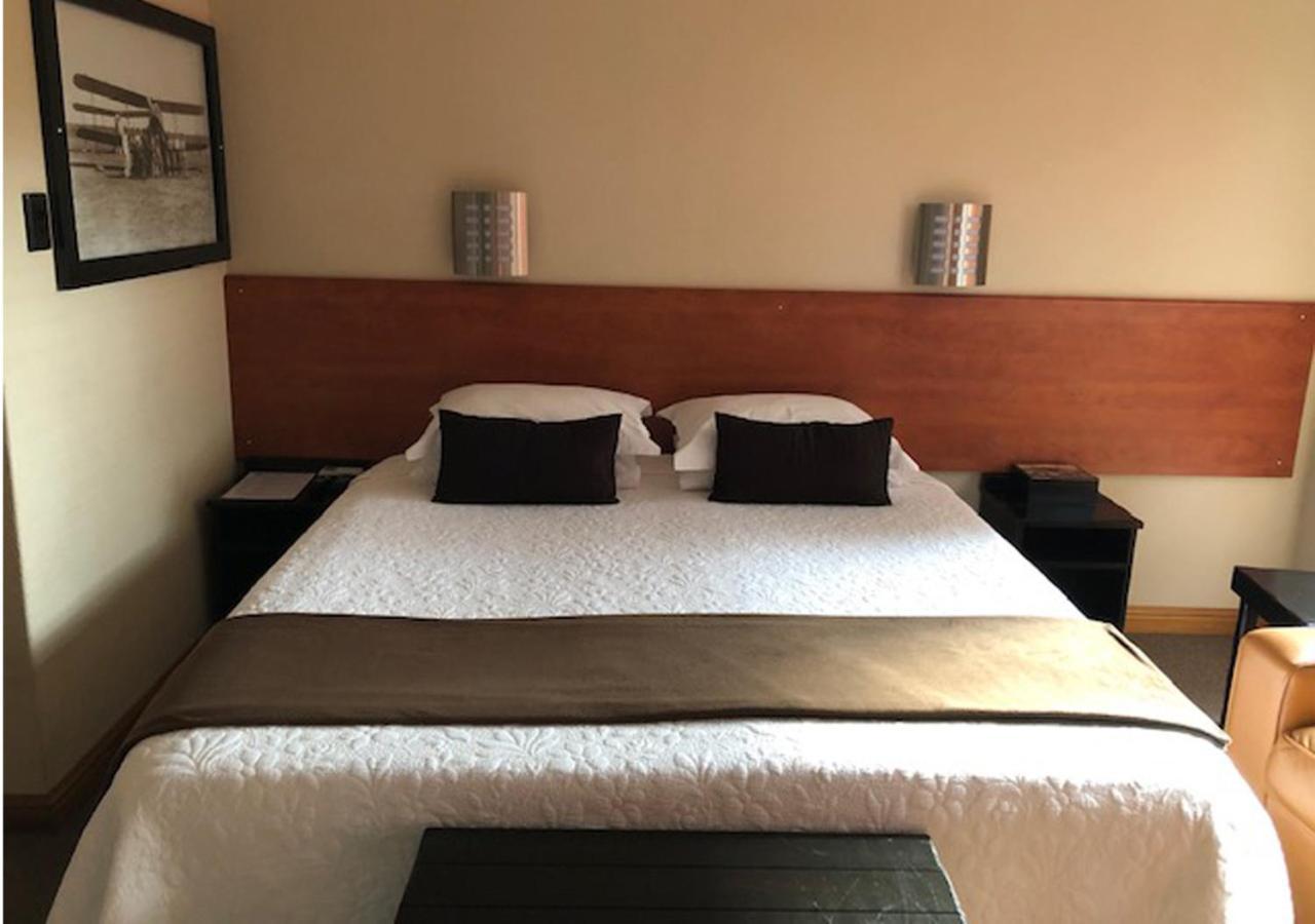 A La Martha'S Air-Port Guest House Порт Елизабет Екстериор снимка