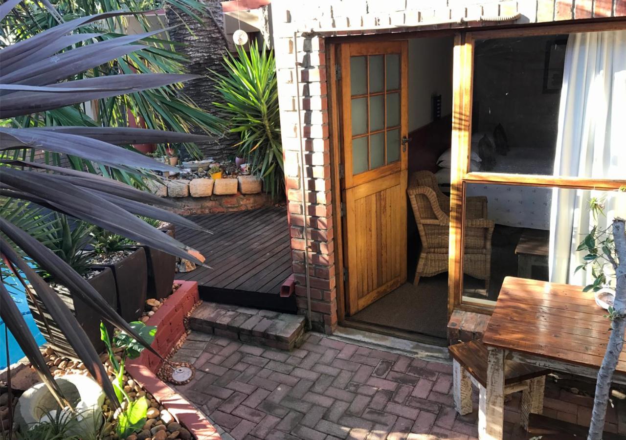 A La Martha'S Air-Port Guest House Порт Елизабет Екстериор снимка
